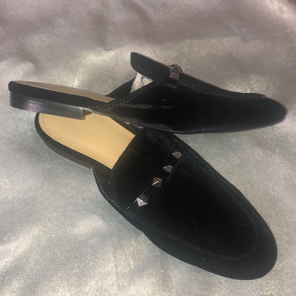 Marc Fisher Flats - Picture 4 of 6